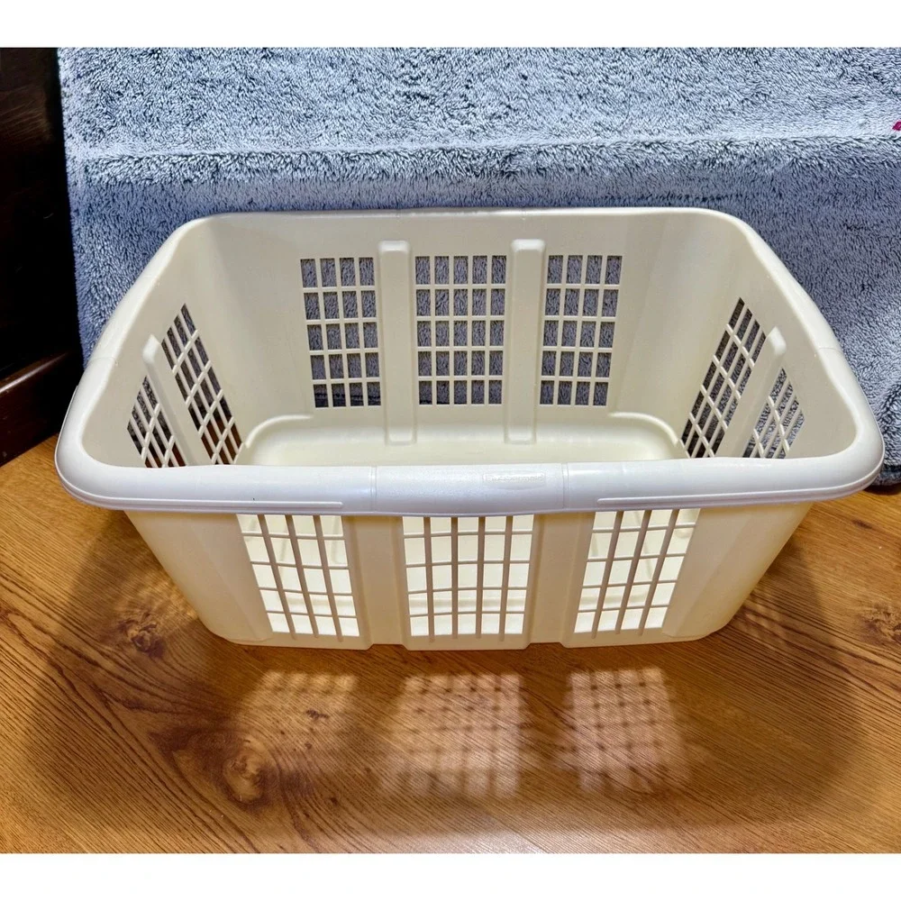 Vintage‎ Rubbermaid Almond Laundry Basket Model 2854 USA Made Neutral Minimalist